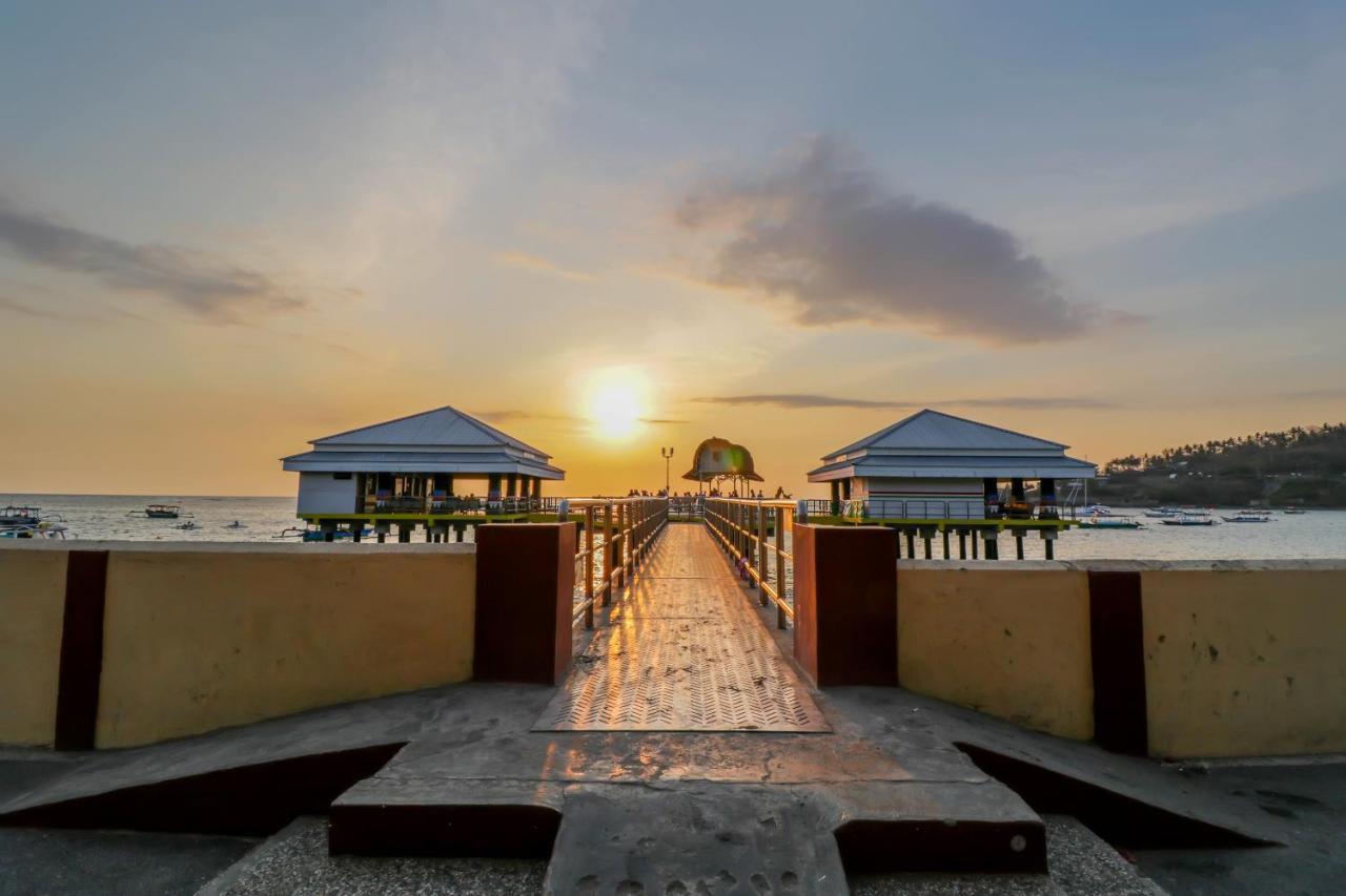 Grand Senggigi Hotel Экстерьер фото