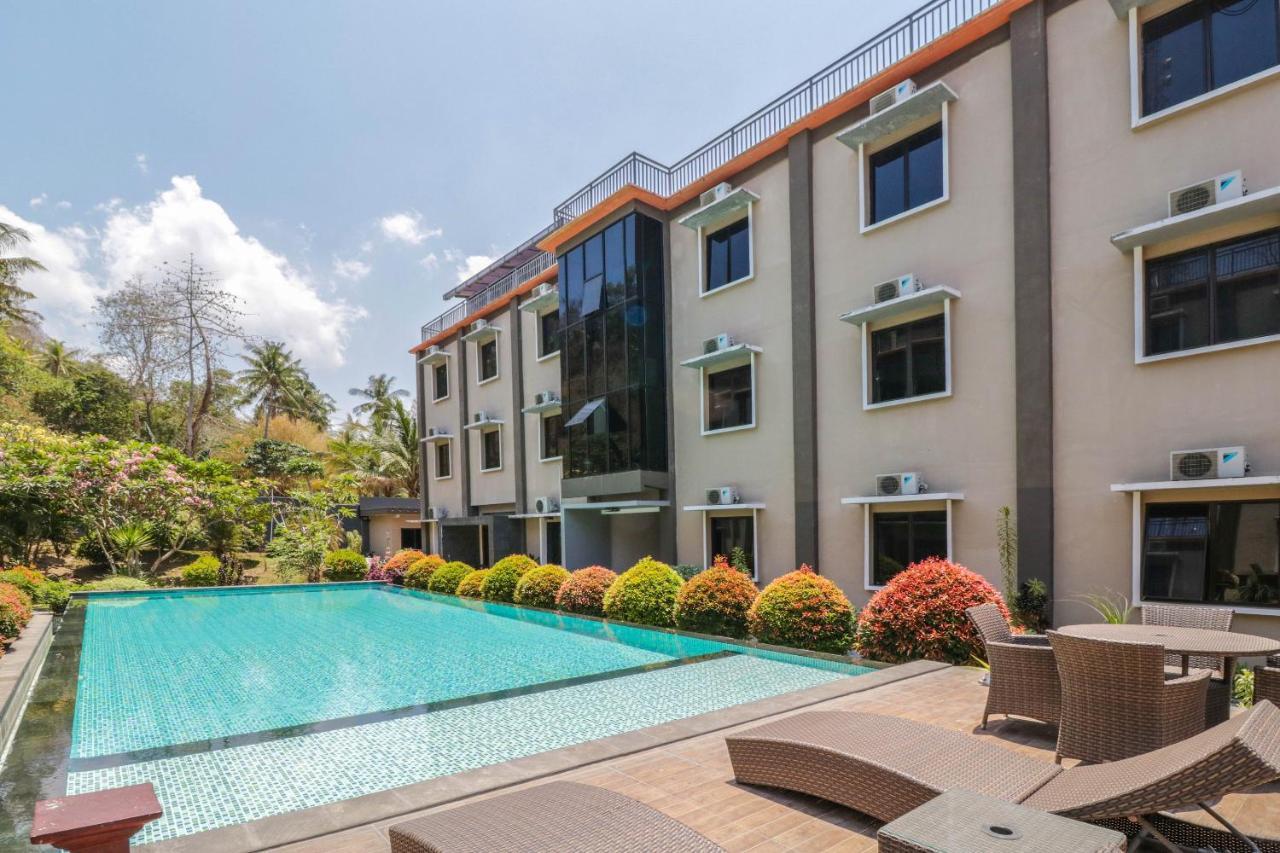 Grand Senggigi Hotel Экстерьер фото