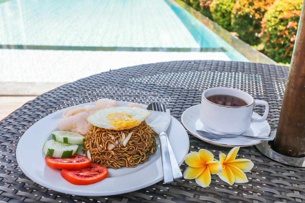 Grand Senggigi Hotel Экстерьер фото