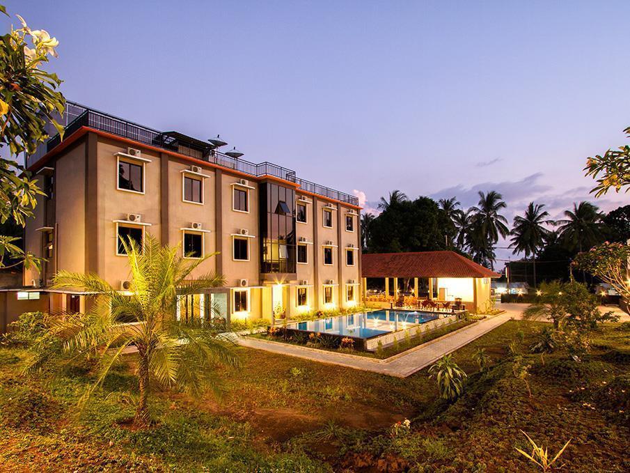 Grand Senggigi Hotel Экстерьер фото