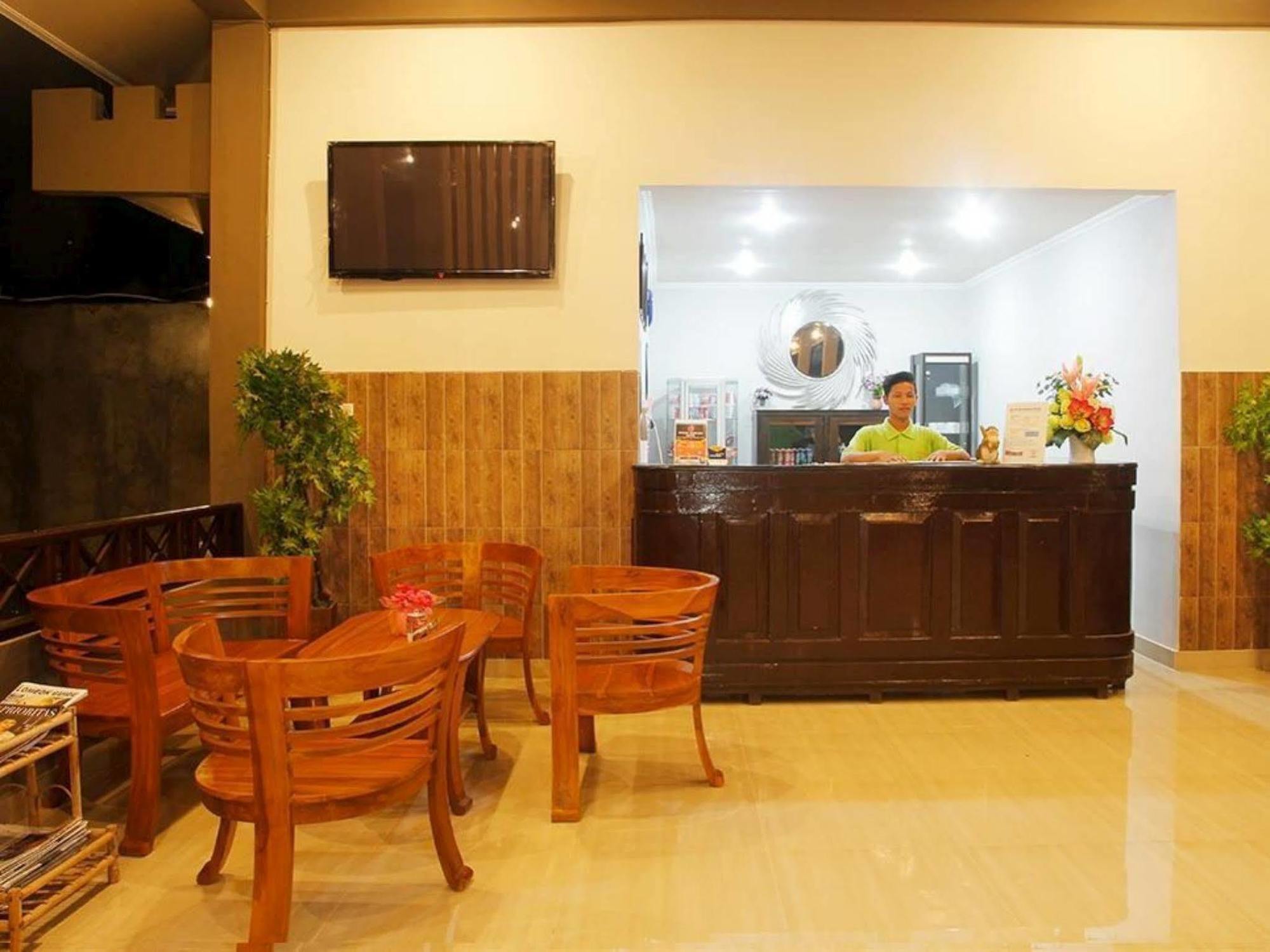 Grand Senggigi Hotel Экстерьер фото